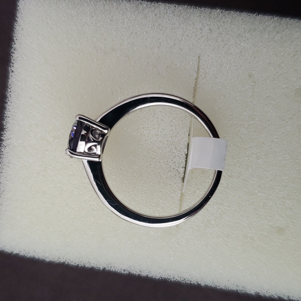 Ring - Picture 2 of 2